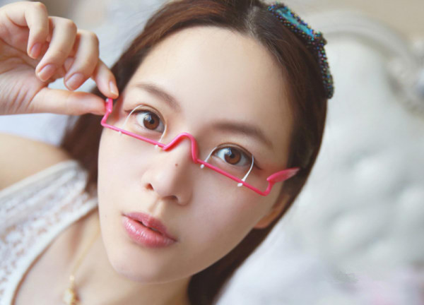 “雙眼皮神器”網(wǎng)上熱賣，當(dāng)心佩戴不當(dāng)患眼疾！