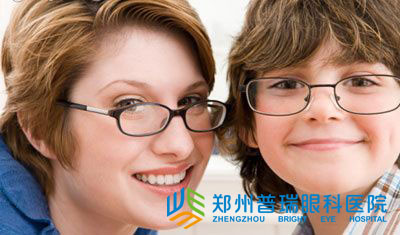 高度近視遺傳嗎？做手術(shù)安心嗎？